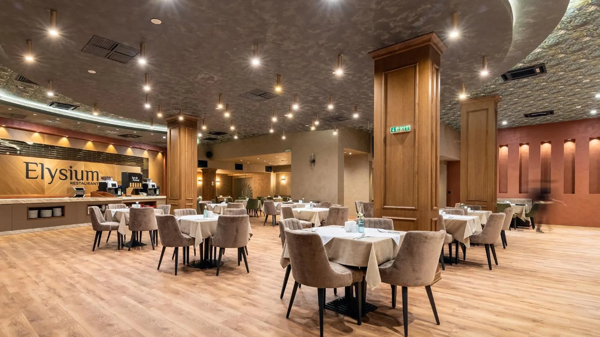 Premier Luxury Mountain Resort Banszko Szálloda